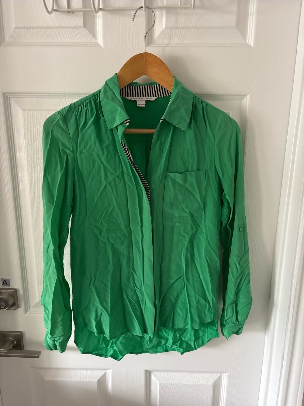 Diane von Furstenberg green silk blouse Size 2